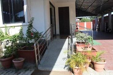 هتل Dibrugarh Club House