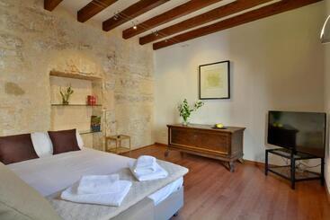 هتل Ramón Llull House