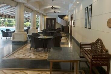 هتل The Classique Club