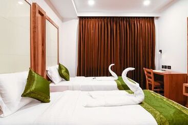 هتل Treebo Vinayak Inn
