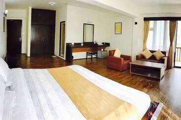 استراحتگاه Martam Retreat