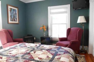 Bayberry House Bed And Breakfast