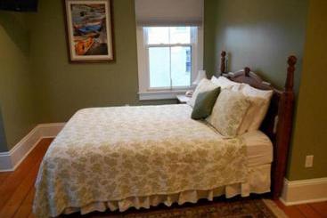 Bayberry House Bed And Breakfast