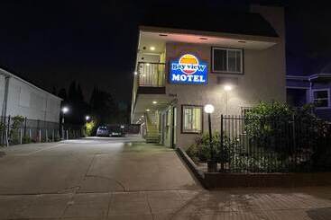 Bayview Motel