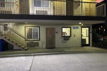 Bayview Motel