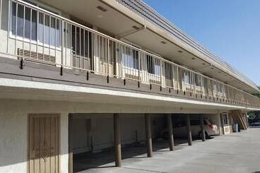 Bayview Motel