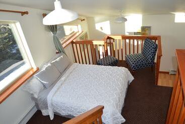 تختخواب و صبحانه Ocean View Inn Kenai
