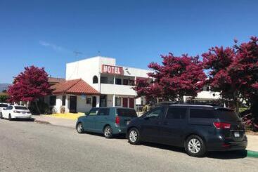 Eunice Plaza Motel