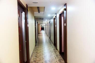 هتل Indiana Inn