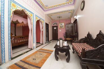 هتل Moonlight Homestay & Hostel