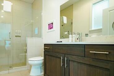 هتل The Guesthouse