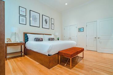 هتل The Guesthouse