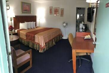 汽车旅馆  Best Budget Inn