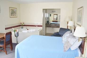 مُتل Main Street Lodge And Suites
