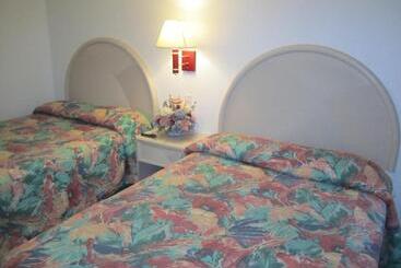استراحتگاه Apollo Motel