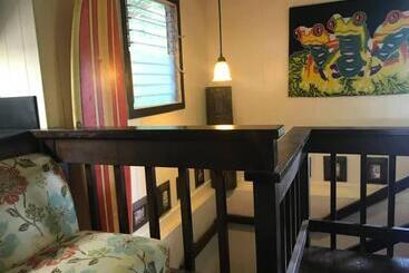 تختخواب و صبحانه Shaka Shak Guest House