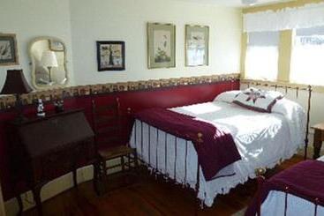تختخواب و صبحانه Spruce Moose Lodge