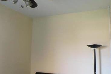 تختخواب و صبحانه The Polo Inn Bridgeport U.s.a