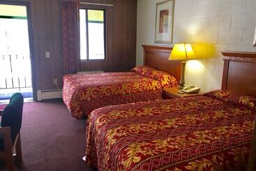 Granada Inn Motel   Kalkaska