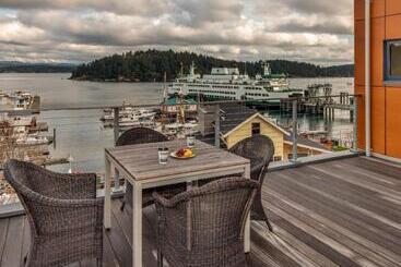 هتل Island Inn At 123 West