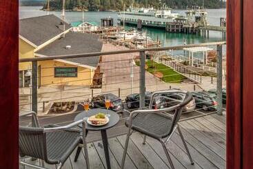 هتل Island Inn At 123 West