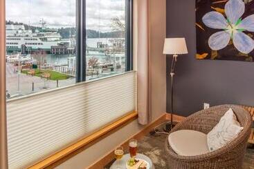 هتل Island Inn At 123 West