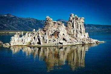 هتل Lake Front Cabins