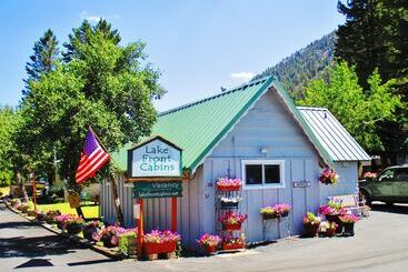 هتل Lake Front Cabins