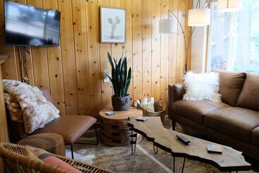 هتل Lake Front Cabins