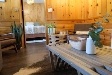 هتل Lake Front Cabins