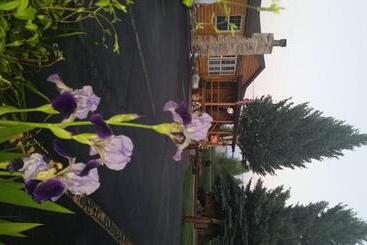 Long Holiday Motel