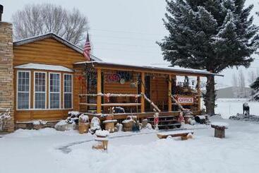 Long Holiday Motel