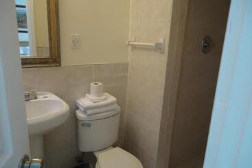 مُتل Crown Inn