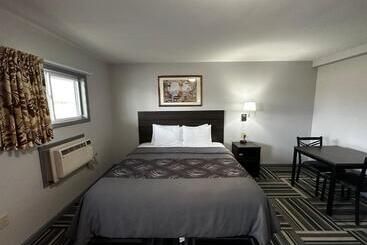 مُتل Relax Inn  Saginaw
