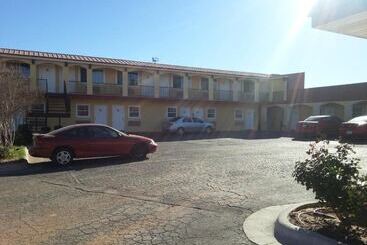 Tower Motel