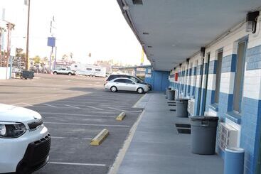 Walden Motel