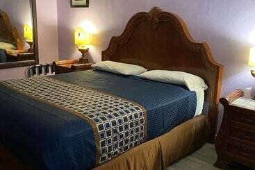 Walden Motel