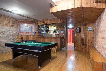 Wrigley Hostel Chicago