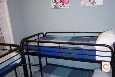 Wrigley Hostel   Chicago