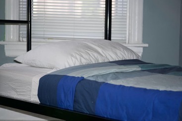 Wrigley Hostel   Chicago