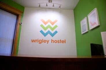 Wrigley Hostel   Chicago