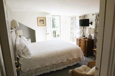 An English Garden Bed & Breakfast