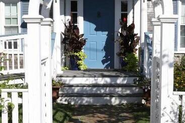 An English Garden Bed & Breakfast