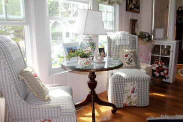 An English Garden Bed & Breakfast