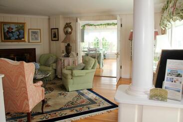 An English Garden Bed & Breakfast