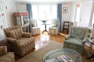An English Garden Bed & Breakfast