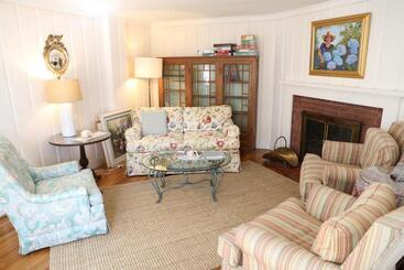 An English Garden Bed & Breakfast