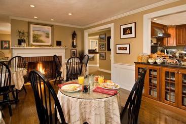 Bed and Breakfast The Foxberry Inn