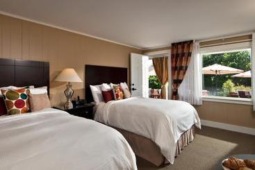 Bed and Breakfast The Foxberry Inn