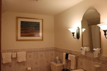 هتل The Gables At Stirling Guest